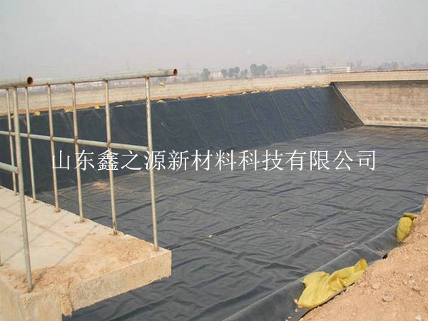 沼氣池黑膜鋪裝前有哪些準(zhǔn)備工作進(jìn)行中？
