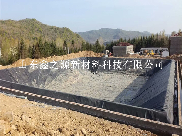 怎么的鋪設(shè)油田防滲膜可發(fā)揮其作用？