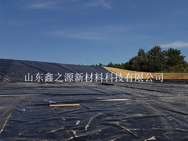 養(yǎng)殖新紀元：防滲膜覆土的綠色妙用，繪就生態(tài)養(yǎng)殖新畫卷